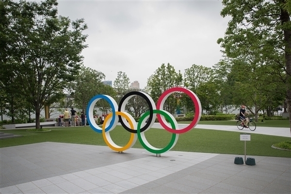 巴黎奥运和沙僧撞色了：紫色跑道跟沙熊猫体育官网师弟衣服太像了