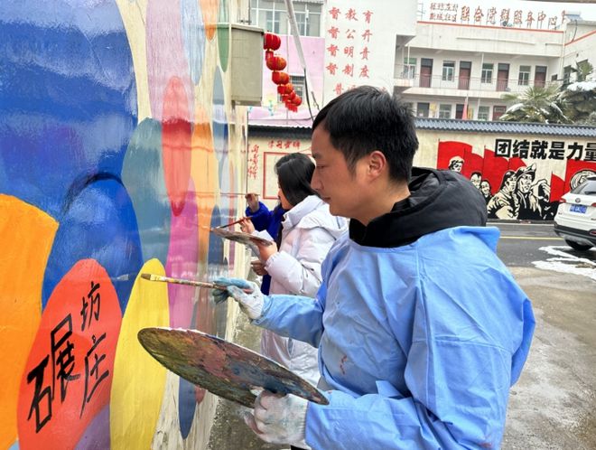 “返乡”情浓 “熊猫体育平台头雁”领飞——镇平县人才回归赋能乡村振兴剪影