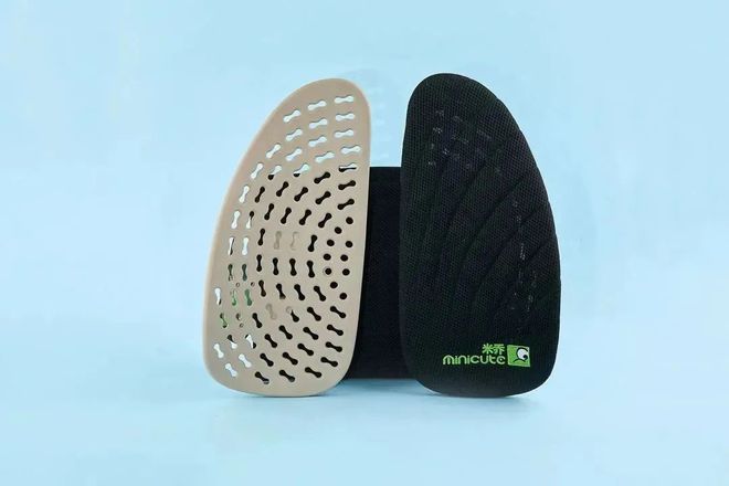 这个丑东西帮你端正坐姿、缓解腰部压力熊猫体育平台(图7)