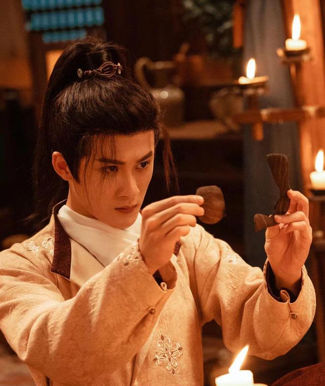 古装轻喜剧《四方馆》热播熊猫体育平台檀健次周依然颜值实力并存联手探案(图5)