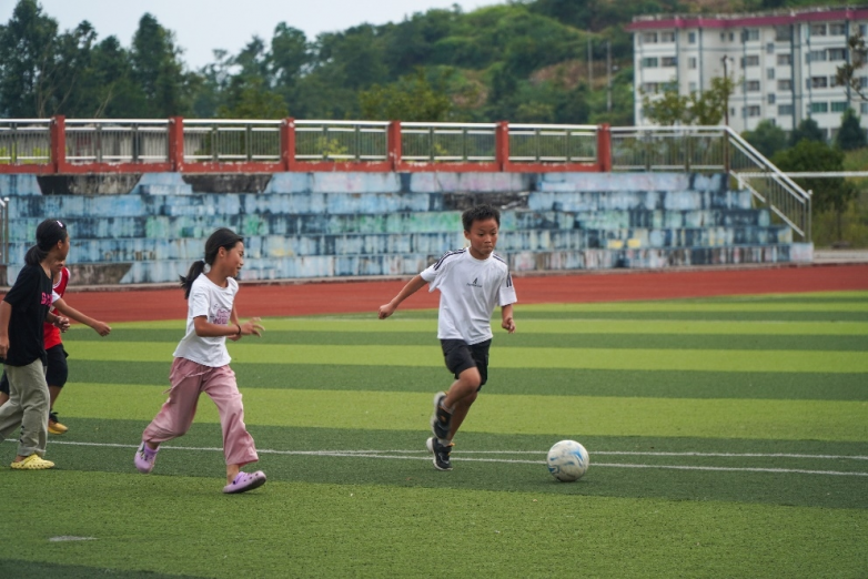 心系山区知识传递——“青熊猫体育官网春筑梦七彩年华”大学生志愿支教暑期社会实践团队赴丹寨开展支教活动(图4)