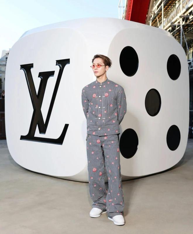 大牌纷纷入局运动鞋你崛起吧(图2)