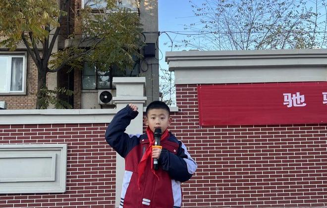 管中一附小第十四届校园足球班级联赛纪实(图5) 管中一附小第十四届校园足球班级联赛纪实(图5)